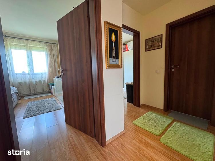 Casă cu 4 camere cu Teren 300 Mp în Glina