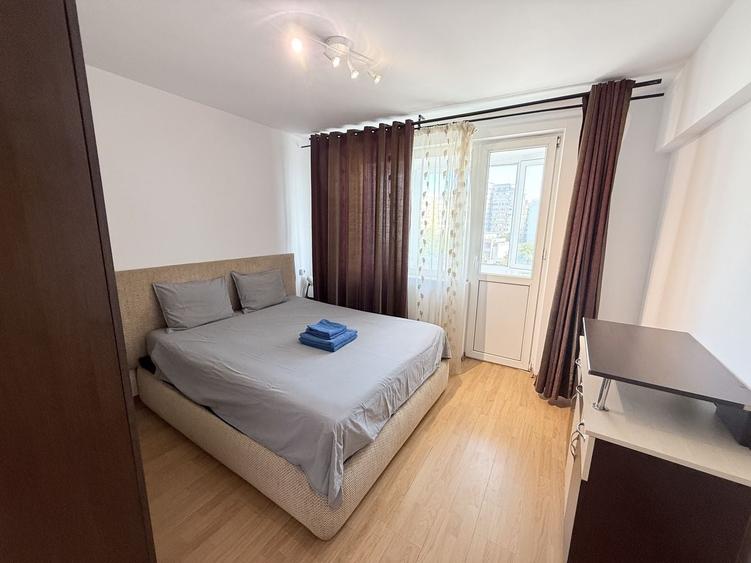 Apartament cu 3 camere semidecomandat, mobilat în Iancului