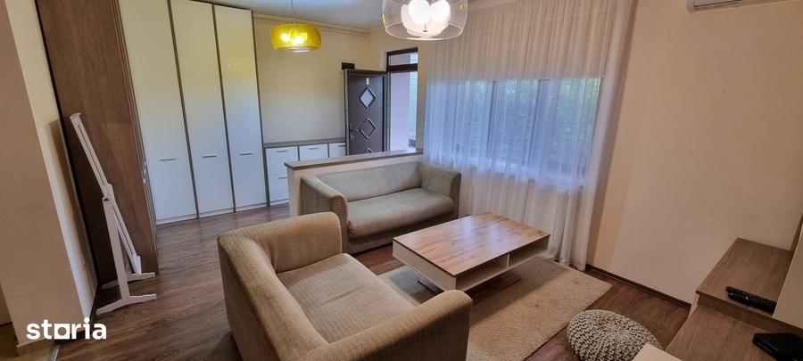 Apartament cu 3 camere decomandat în Olimpia-Stadion