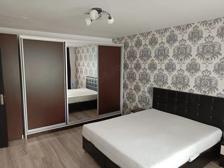 Garsonieră decomandată în Central