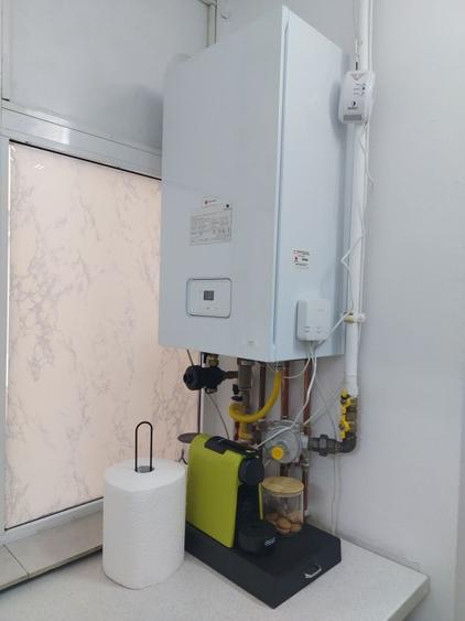 Apartament cu 2 camere decomandat în Rovine
