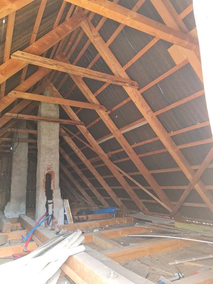 Casă cu 2 camere cu Teren 318 Mp în Central