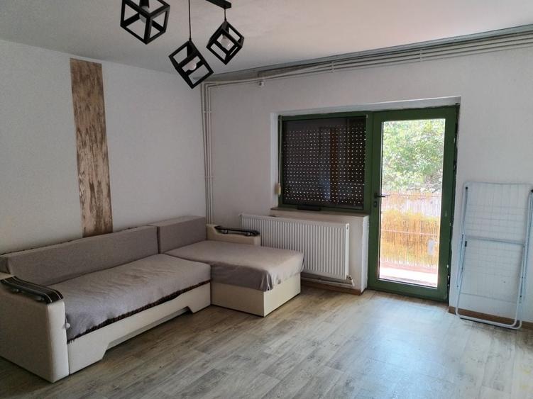 Apartament cu 2 camere semidecomandat în Brazda lui Novac
