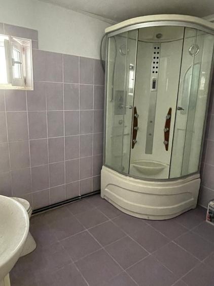 Casă cu 4 camere în Beba Veche