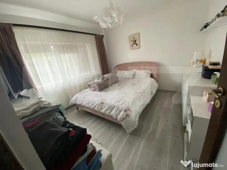 Apartament cu 4 camere decomandat în Central