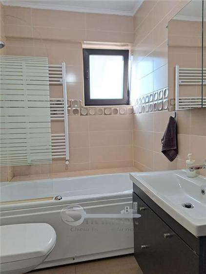 Apartament cu 3 camere decomandat, mobilat în Galata