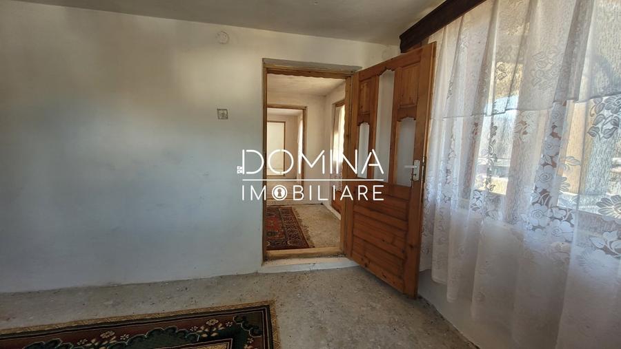 Casă individuală cu 5 camere cu Teren 1389 Mp în Căpreni