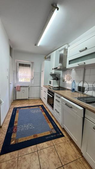 Apartament cu 3 camere decomandat în Decebal