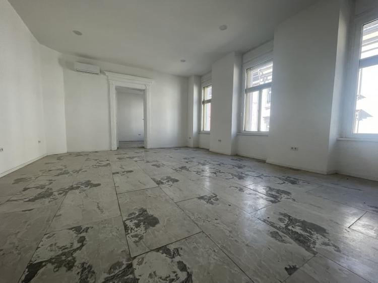 Apartament cu 3 camere nedecomandat în Ultracentral