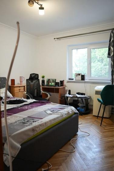 Apartament 2 decomandate, etaj 1 , Pelendava in 1 Mai - 5