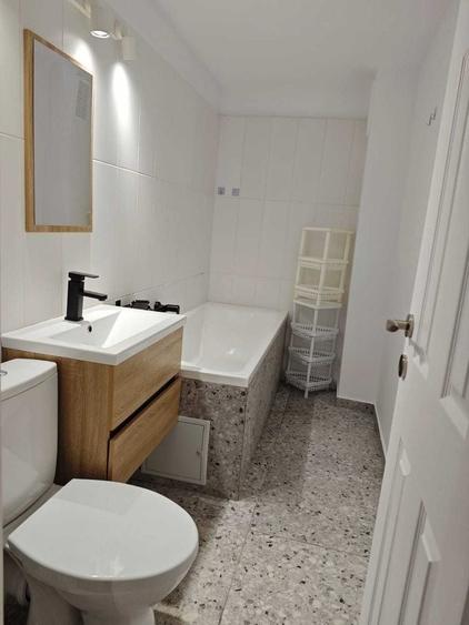 Apartament cu 3 camere decomandat, mobilat în Brâncoveanu