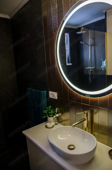 Apartament cu 3 camere decomandat în Ultracentral