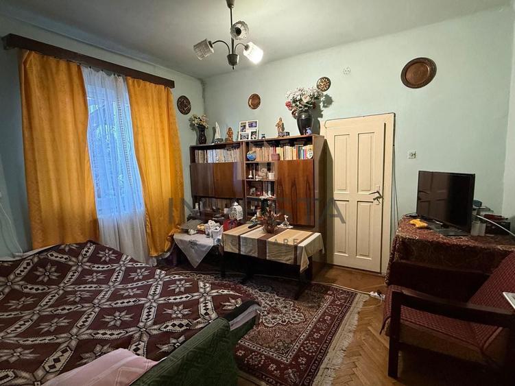Casă individuală cu 5 camere cu Canalizare în Andrei Mureșanu