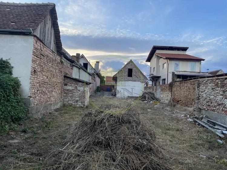 Casă individuală cu 3 camere cu Canalizare în Turnișor