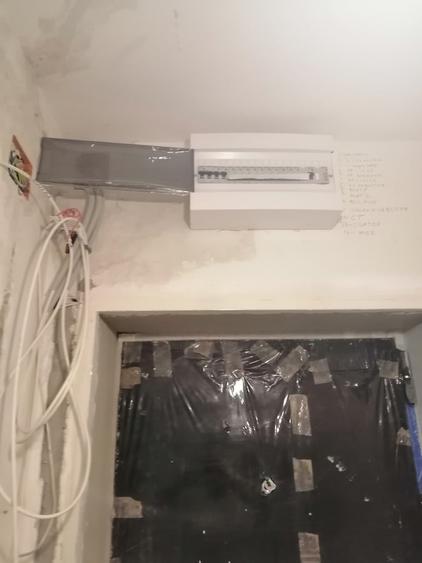 Apartament cu 2 camere semidecomandat în Brâncoveanu