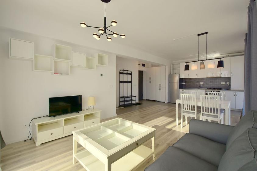 Apartament cu 2 camere semidecomandat, mobilat în Lipovei