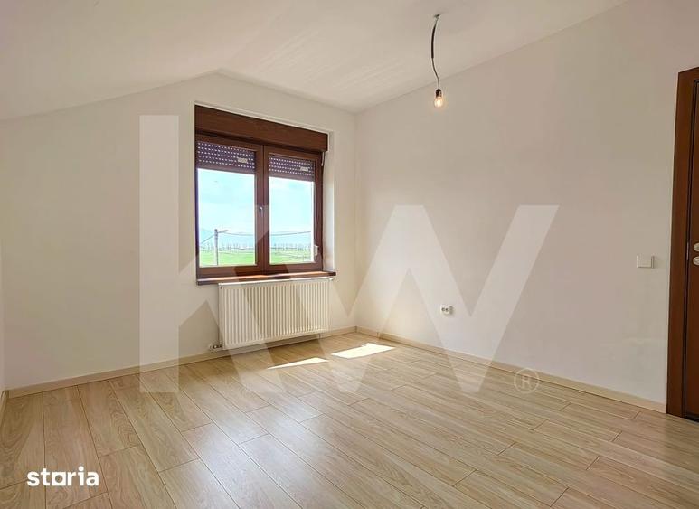 Casă cu 5 camere cu Teren 372 Mp în Est