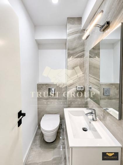 Apartament cu 3 camere decomandat în Polonă