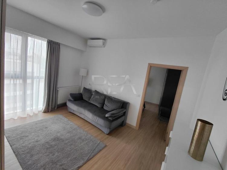Apartament cu 4 camere decomandat, mobilat în Splaiul Unirii