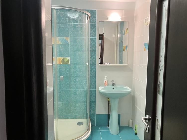 Apartament cu 2 camere decomandat în Virtuții