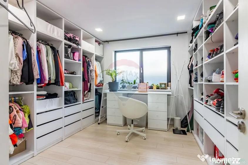 Casă cu 4 camere cu Teren 609 Mp în Dimieni