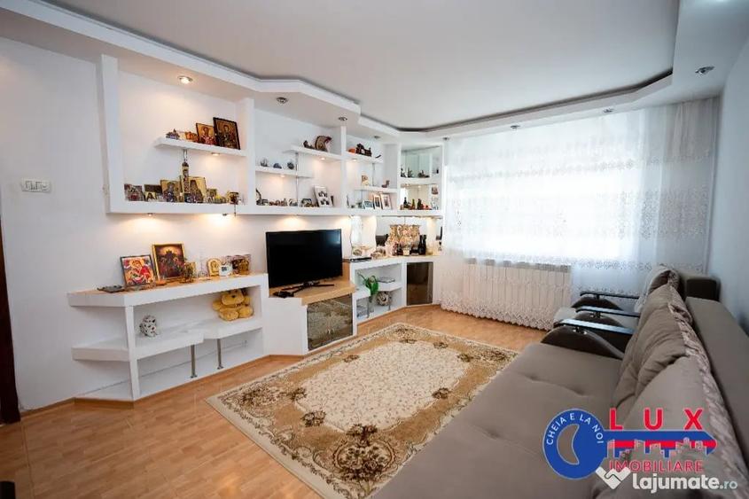 Apartament cu 3 camere decomandat în Ultracentral