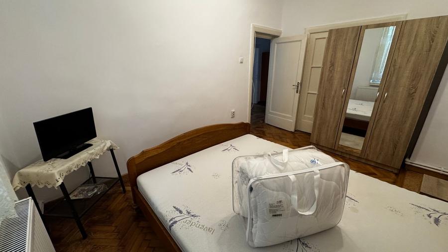 Apartament cu 3 camere decomandat în Ștefan cel Mare