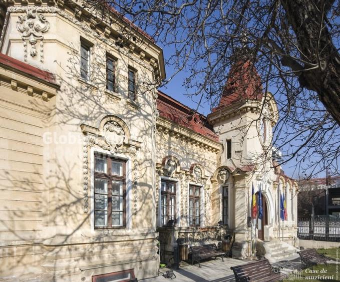 Casă individuală cu 5 camere cu Canalizare în Ultracentral