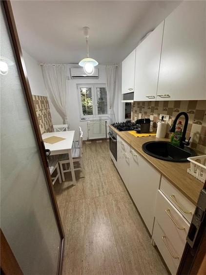 Apartament cu 2 camere decomandat în Elisabetin