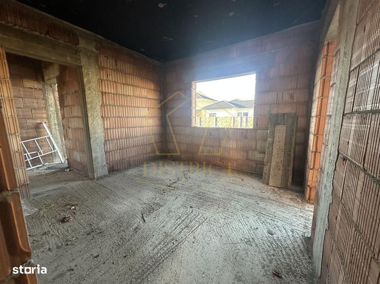 Casă cu 4 camere cu Teren 365 Mp în Central