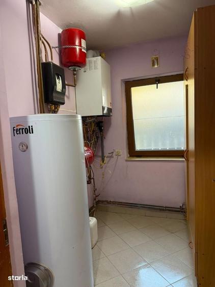 Casă cu 4 camere în Central