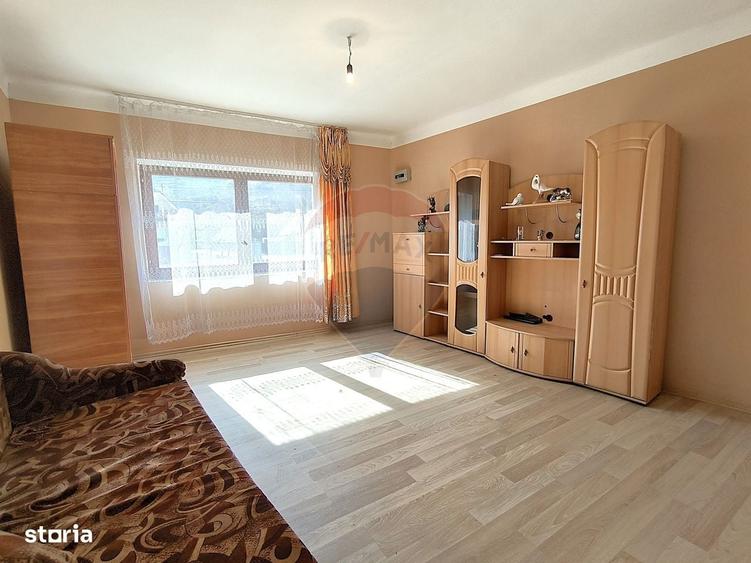 Casă cu 2 camere cu Teren 913 Mp în Central