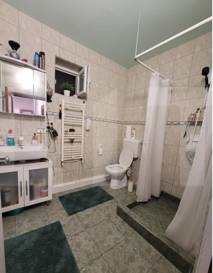 Casă individuală cu 4 camere cu Canalizare în Dumbrăvița