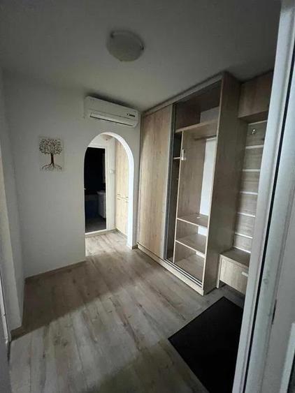 Apartament cu 2 camere decomandat, mobilat în Nicolina