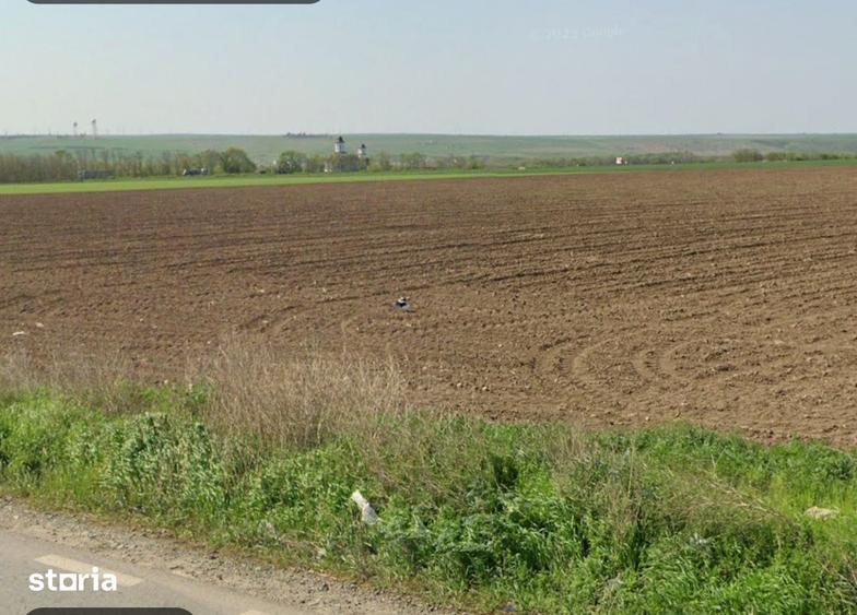 Teren de 8333 mp, în Central