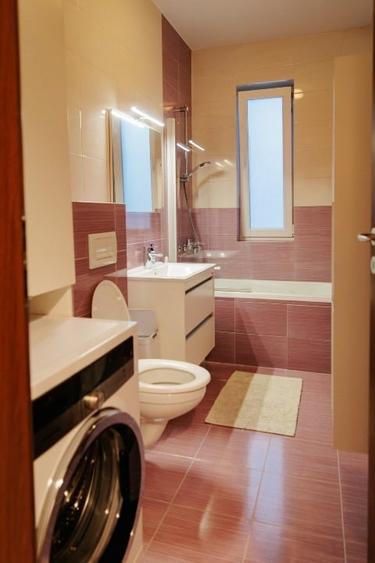 Apartament cu 3 camere decomandat, mobilat în Giroc