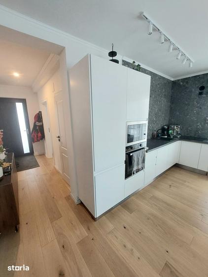 Casă cu 4 camere cu Teren 450 Mp în Central
