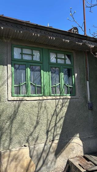 Casă cu 3 camere decomandat în Fințești