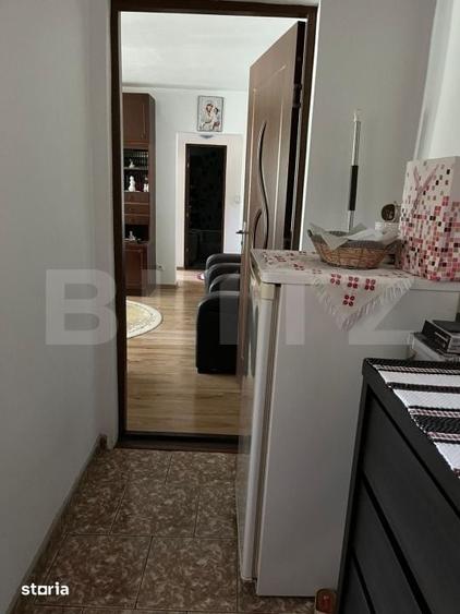 Apartament cu 3 camere semidecomandat în Central