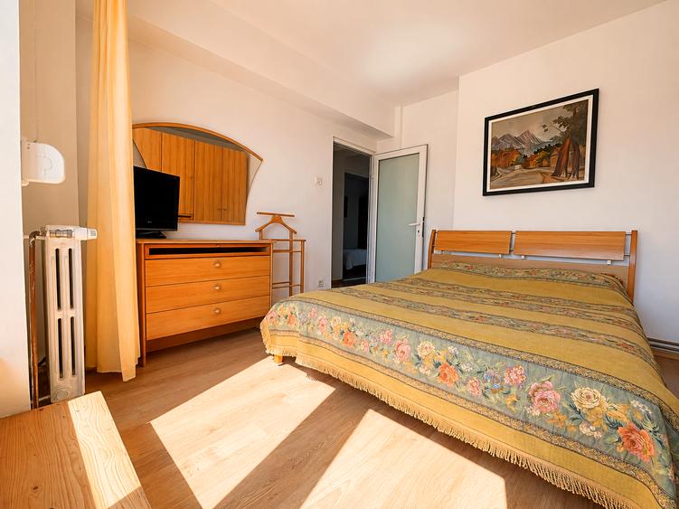 Apartament cu 4 camere în Ultracentral