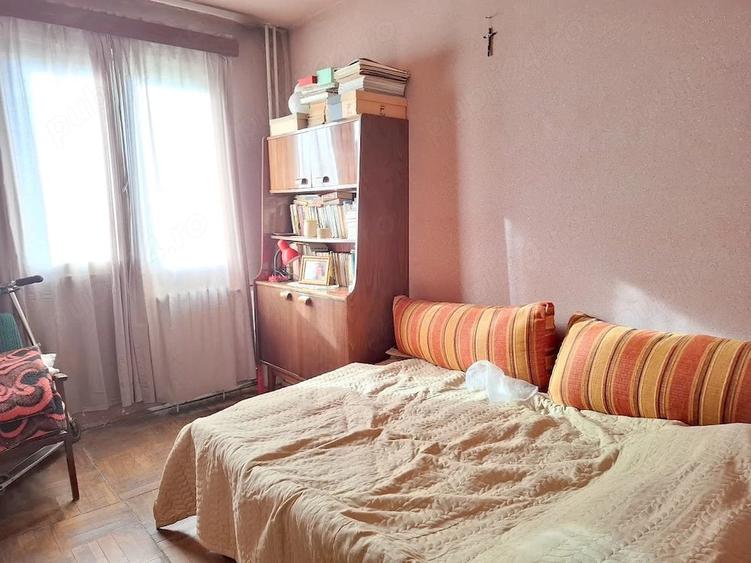 Apartament cu 3 camere semidecomandat în Circumvalațiunii