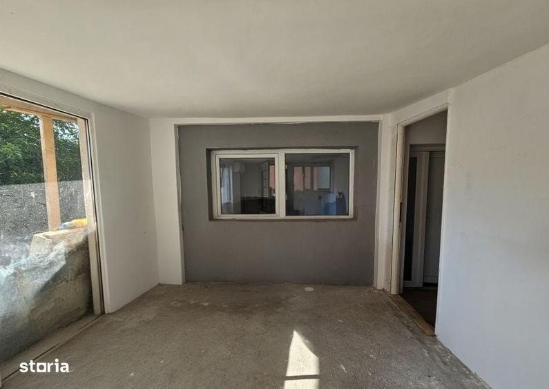 Casă cu 4 camere în Florești