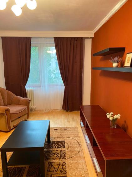 Apartament cu 2 camere decomandat în Crângași