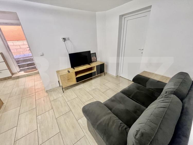Apartament cu 2 camere decomandat, mobilat în Ultracentral