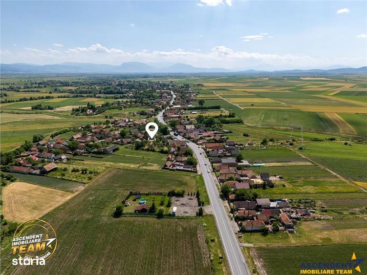 Casă cu 3 camere cu Teren 2770 Mp în Ozun