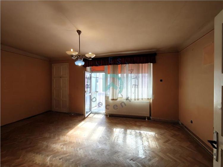 Apartament cu 2 camere decomandat în Brașovul Vechi