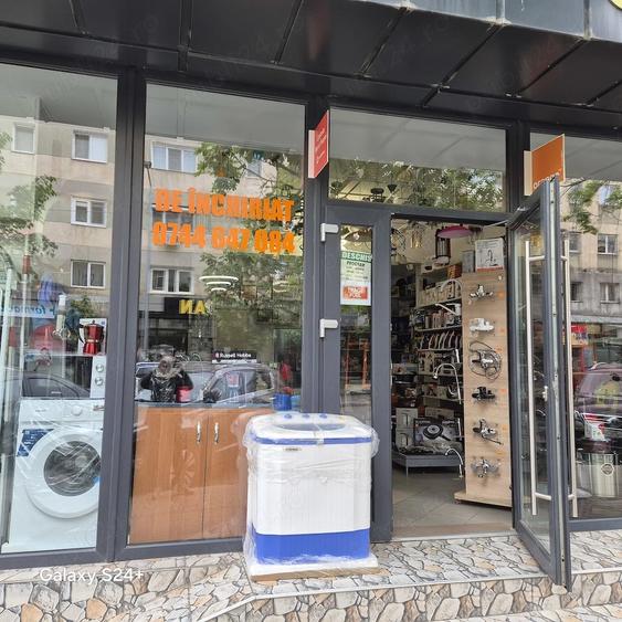 Spațiu comercial, de 80 mp, în Central