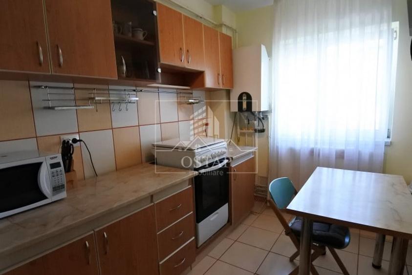 Apartament cu 2 camere decomandat, mobilat în Bistrița Lac