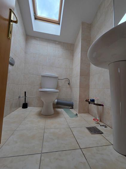 Apartament cu 3 camere decomandat în Șcheia