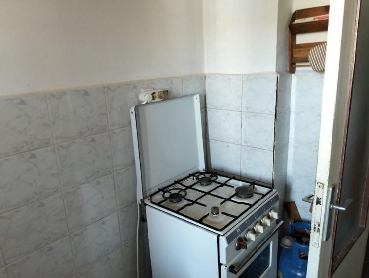 Vand apartament 3 camere PB et.3/4 str.Sovata, Rogerius. - 1